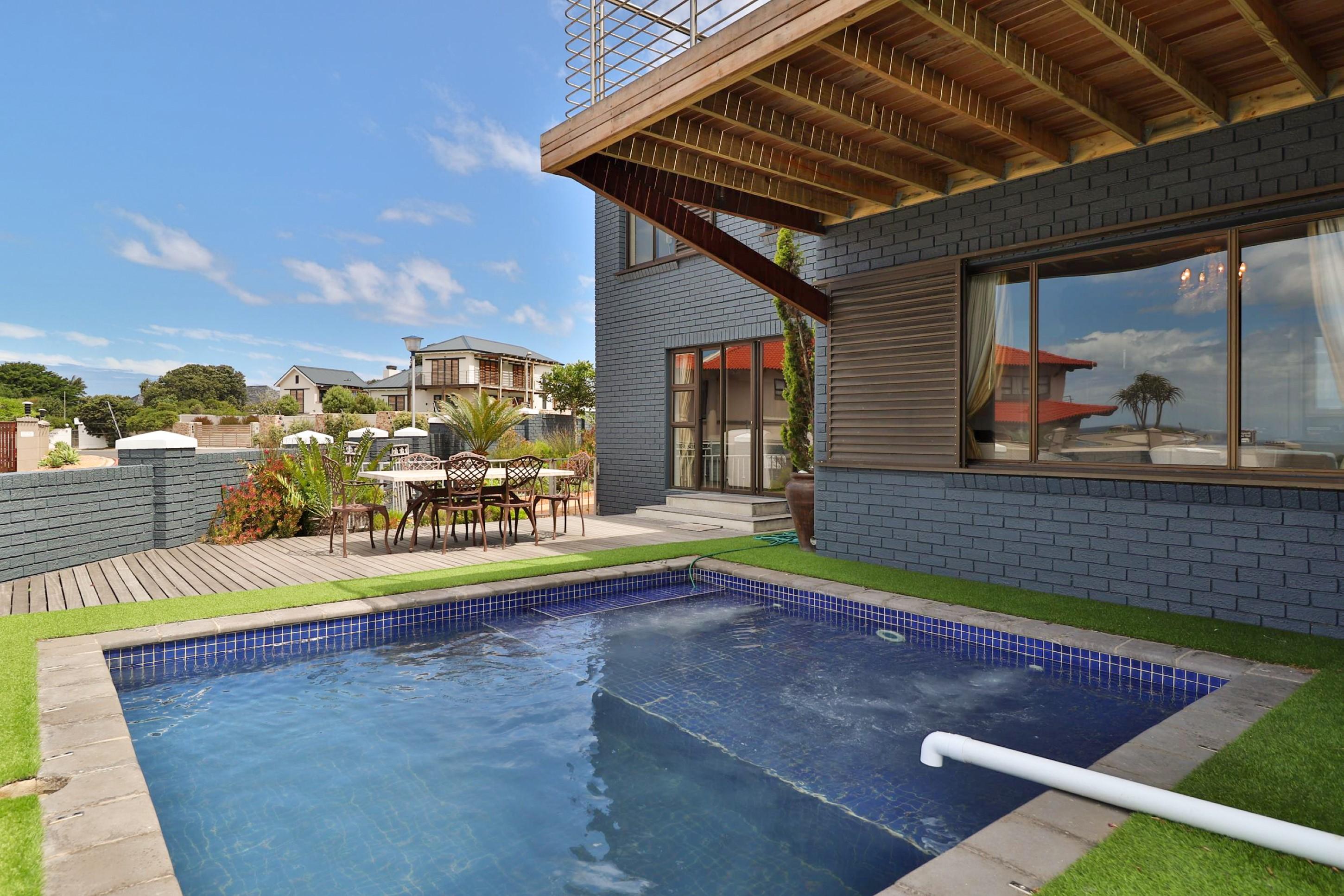 The Whale'S Tale Guesthouse เฮอร์มานุส ภายนอก รูปภาพ