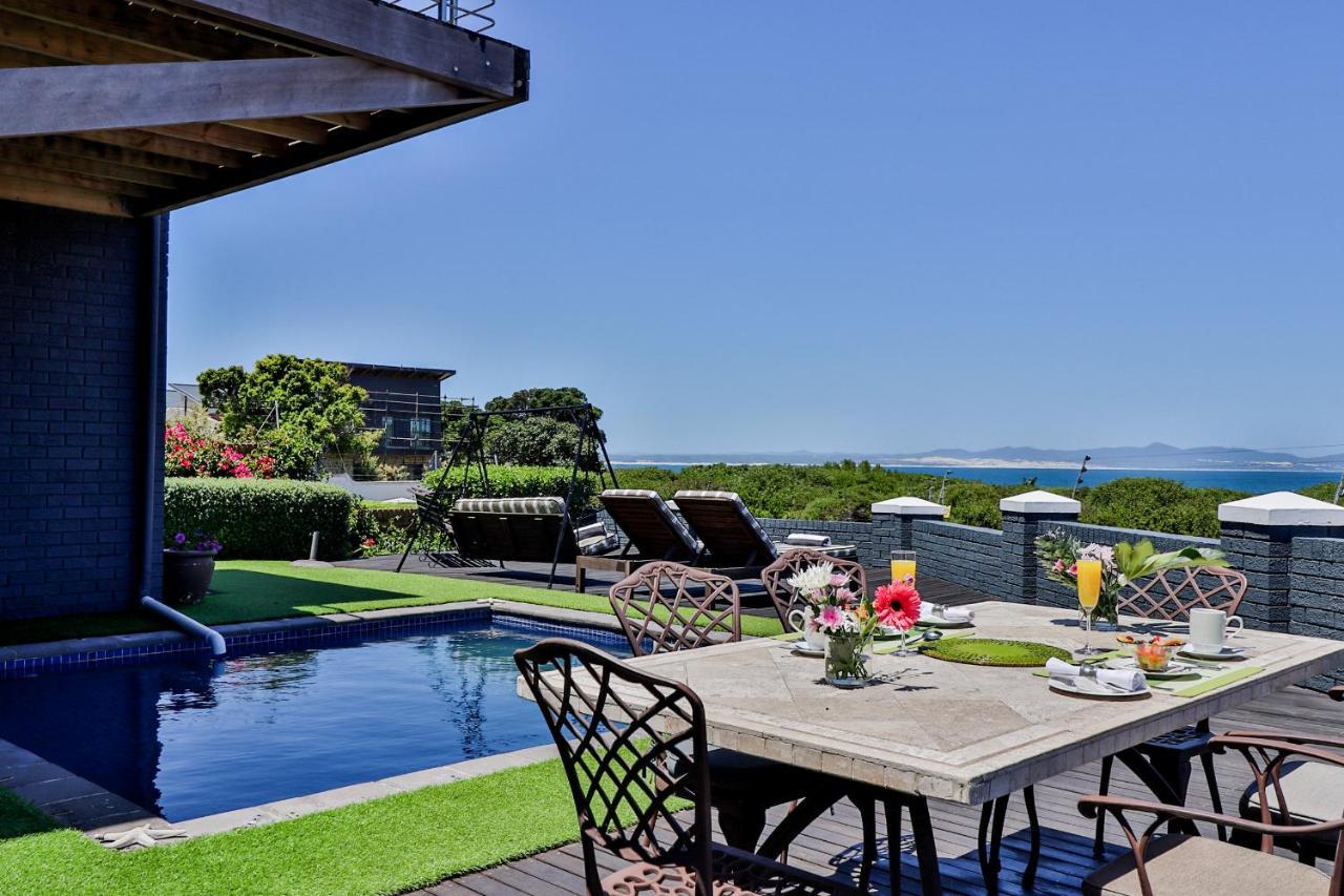 The Whale'S Tale Guesthouse เฮอร์มานุส ภายนอก รูปภาพ