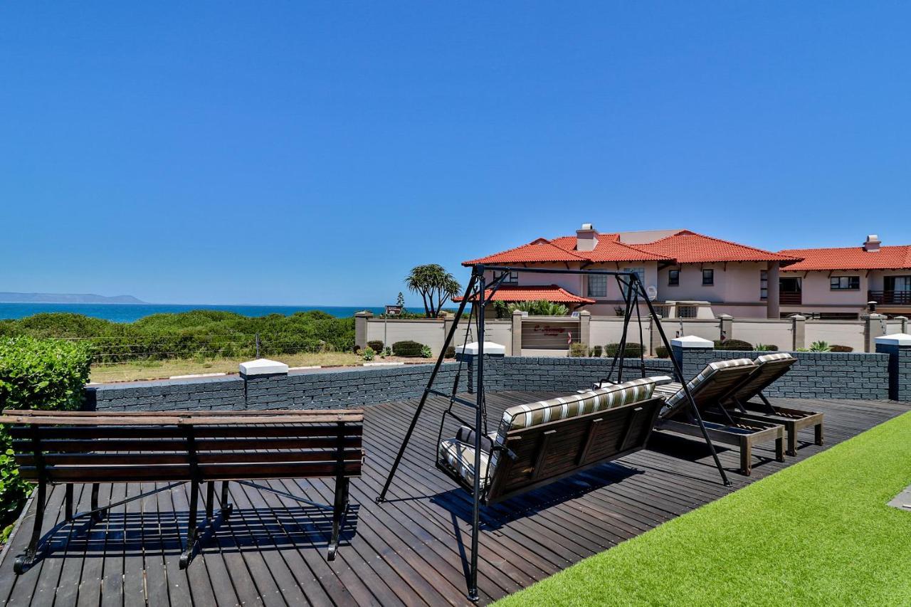 The Whale'S Tale Guesthouse เฮอร์มานุส ภายนอก รูปภาพ
