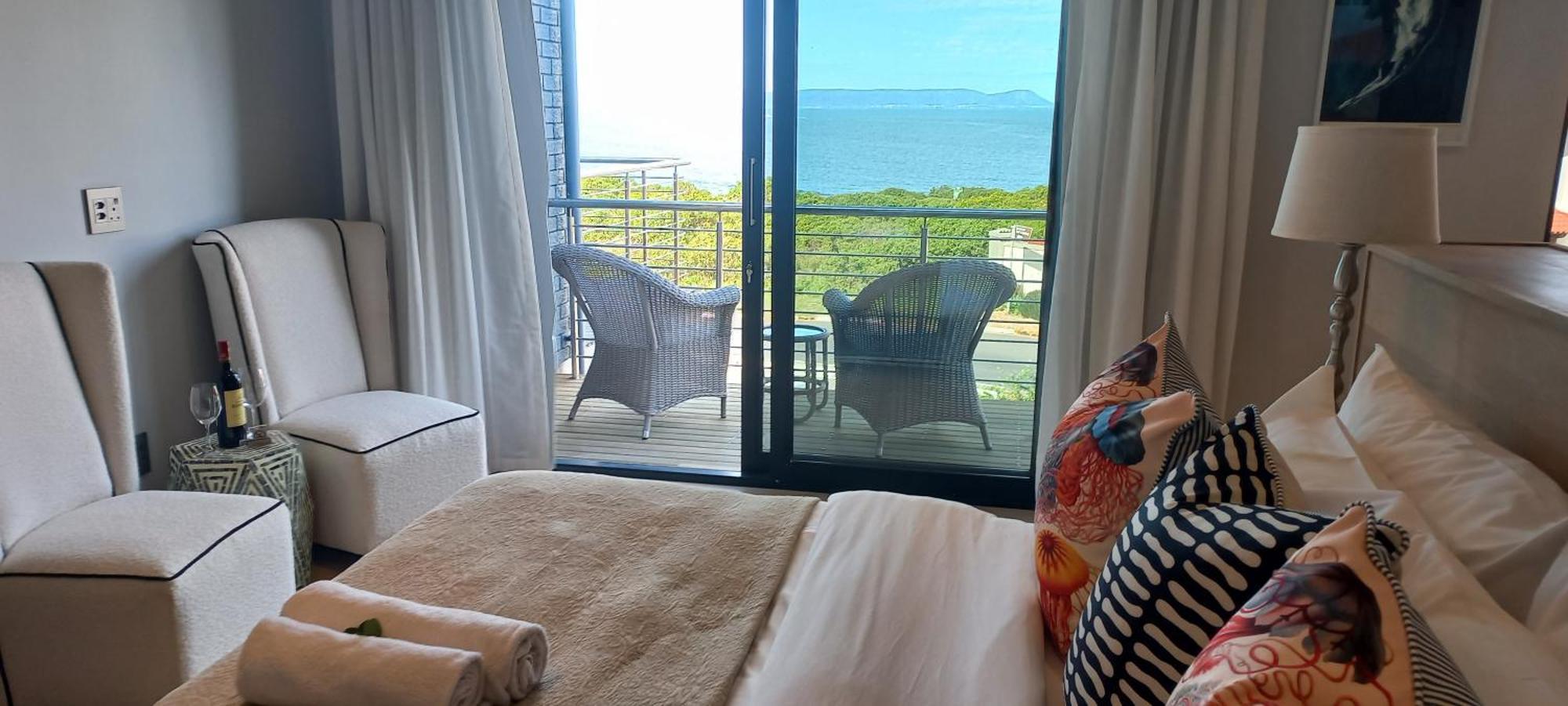 The Whale'S Tale Guesthouse เฮอร์มานุส ภายนอก รูปภาพ